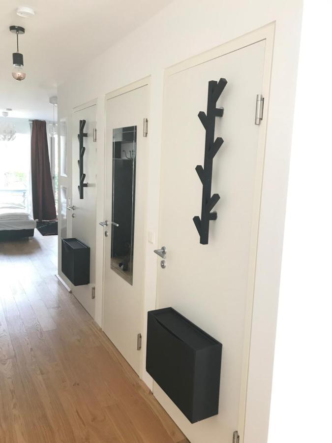 Red Flower Apartment With Pool - 5 Min To Lake Wien Ngoại thất bức ảnh